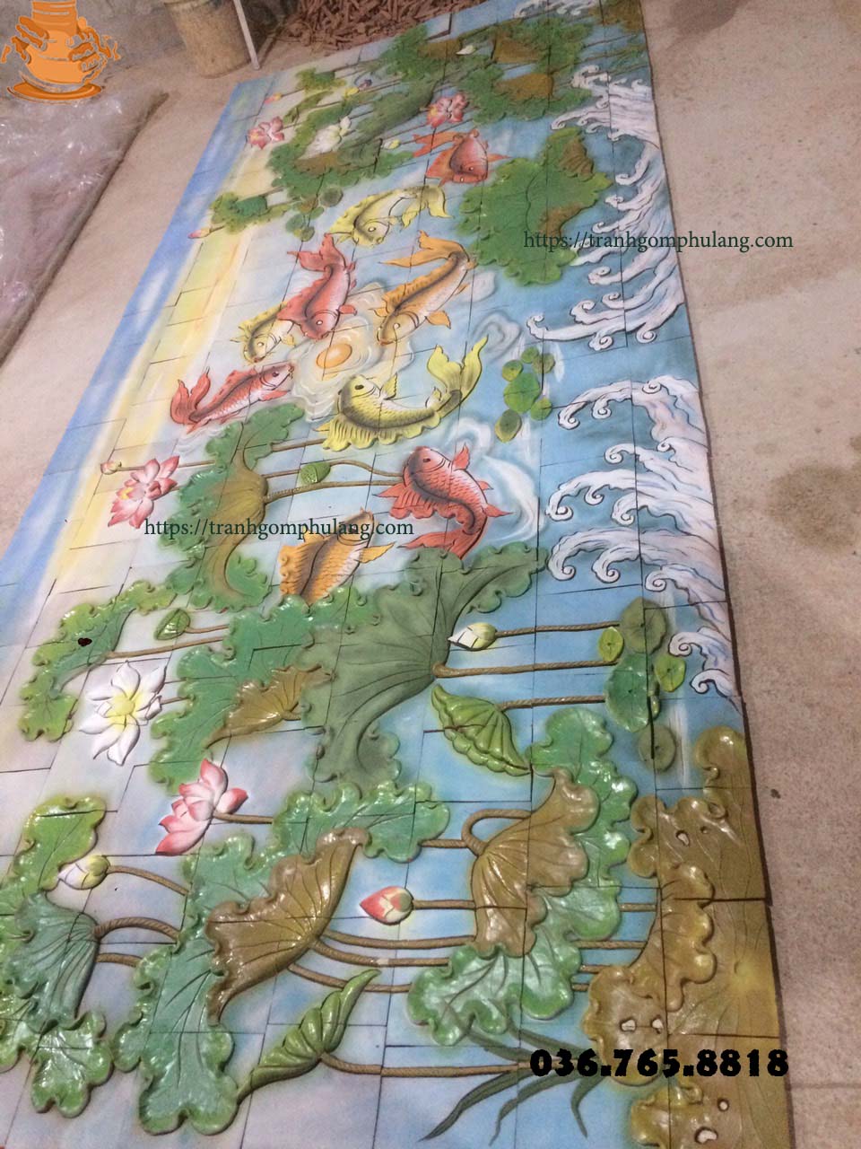 Tranh gốm cửu ngư quần hội